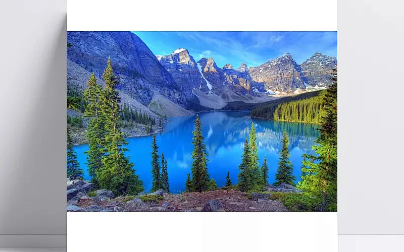 Alpine lake landscape for max-width downscale