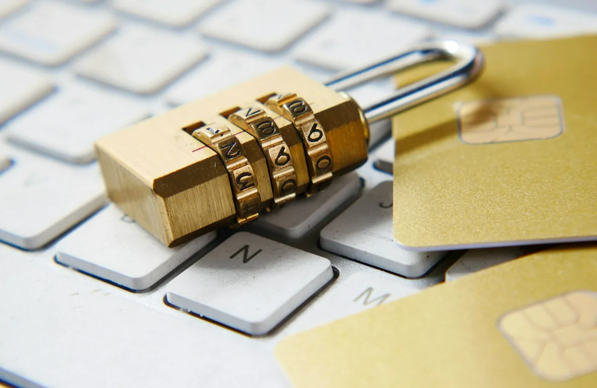 On-device carousel splitter privacy